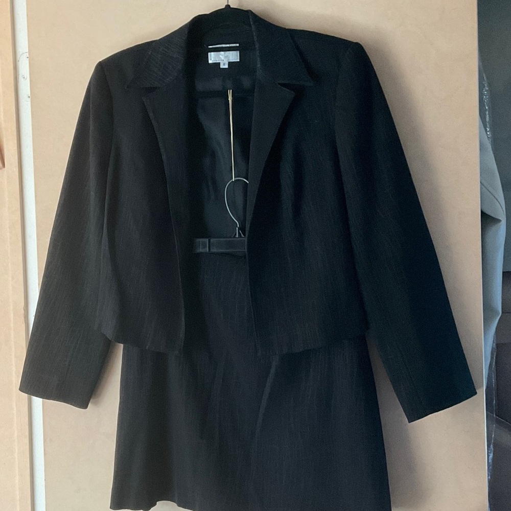 Alberto Makali Black Shadow Textured Cropped Women's Blazer and Skirt, Size 8